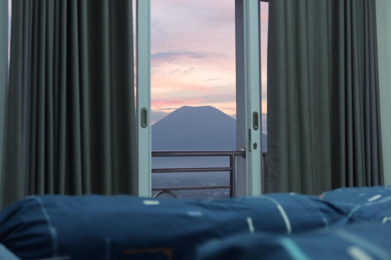 Narwastu Hills Hotell Tomohon Eksteriør bilde